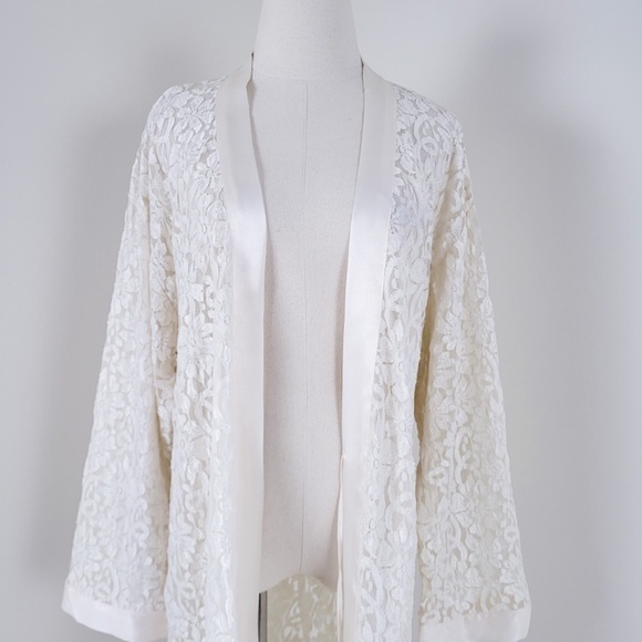 Vintage Lace Robe Bell Sleeve Long belted peignoir satin angel kimono duster - Picture 16 of 17